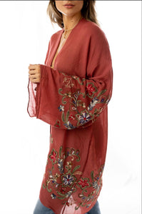 "Kimono" Embroidered detail