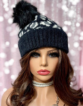 Load image into Gallery viewer, Beanie hat with pom pom Black and white Leopard print
